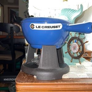 Vintage Le Creuset Fondue set for six. Brand new never used.